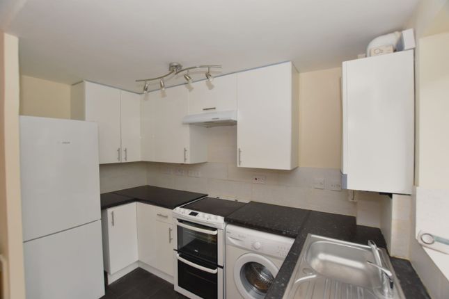 Flat to rent in Lapwing Close, Bicester