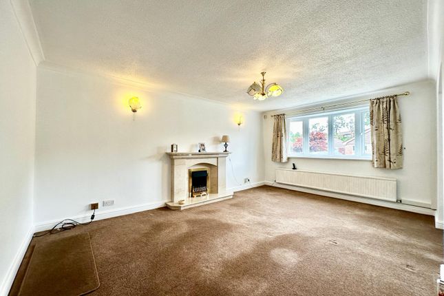 6, Arne Close, Stockport photo 4