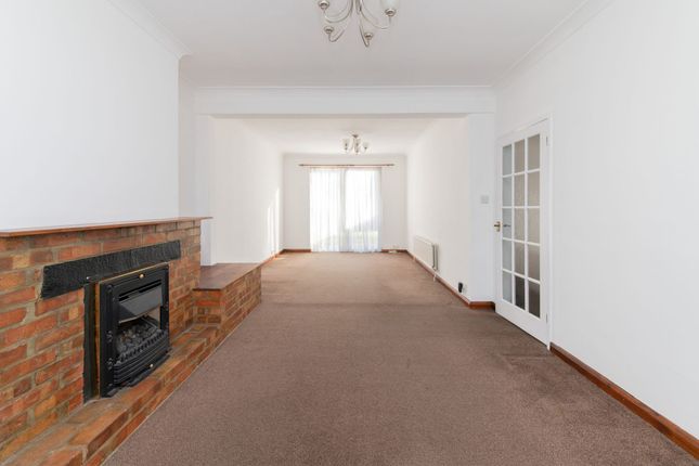 3 Devonshire Crescent, London photo 2