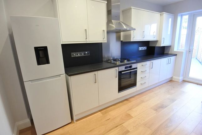 Thumbnail Flat to rent in Burnley Road, Dollis Hill