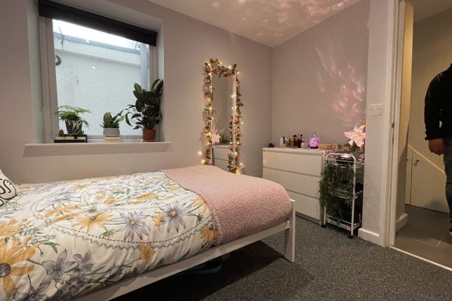 Flat 1, 216, Cathays Terrace, Cardiff photo 3