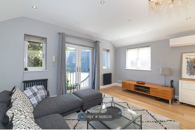 The Mews House, Balham High Road Balham, London photo 2