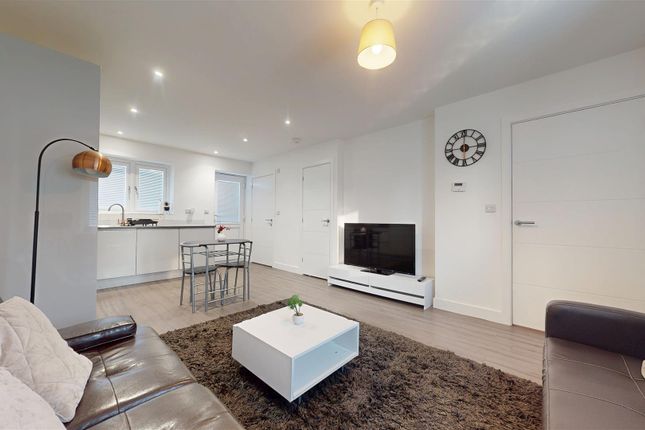 11, Selkirk Drive, Milton Keynes photo 4