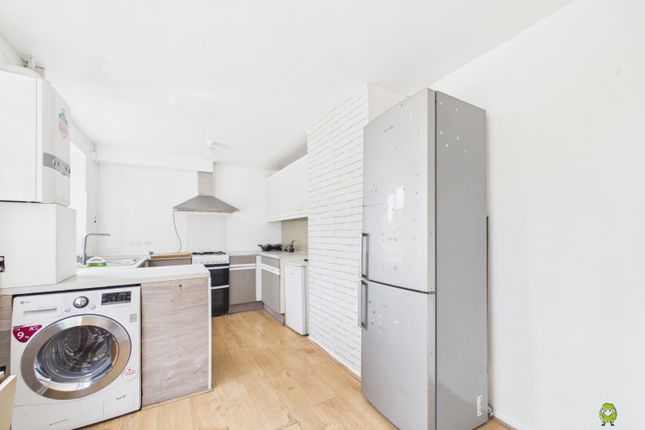 7, Caerleon Terrace, London photo 4