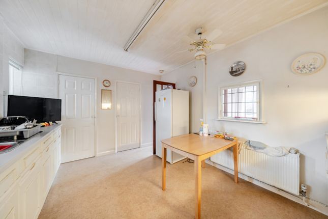 77, St. Thomas Road, Spalding photo 4