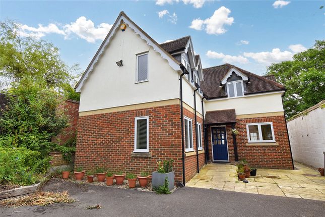 Detached house to rent in Newbury Road, Lambourn, Hungerford, Berkshire