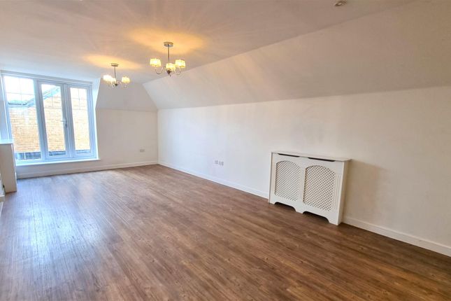 Flat 16, 1, Knightsbridge Court, Wells View Drive, Bromley photo 2