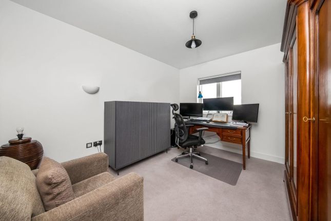 Flat for sale in Sylvan Hill, Upper Norwood, London