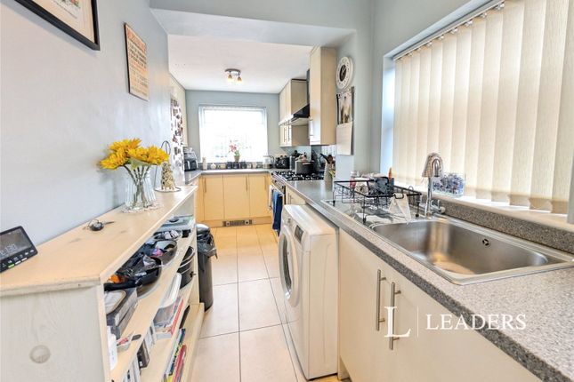 2, Carisbrooke Avenue, Nottinghamshire photo 4