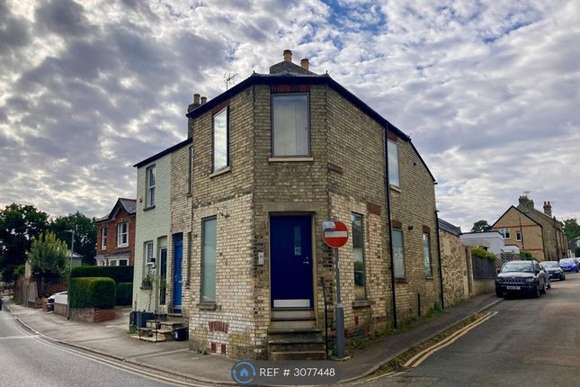 1-bed terraced on Saffron Walden, £1,350/mo