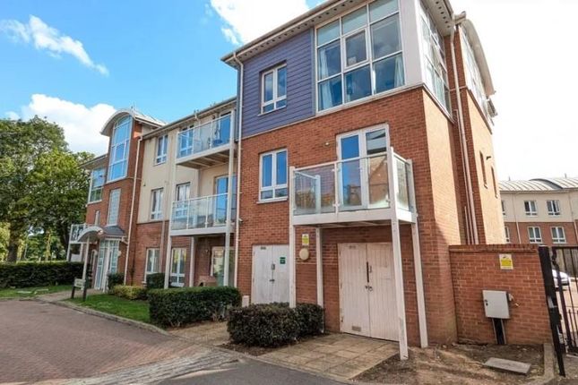 Flat for sale in Pumphouse Crescent, Watford