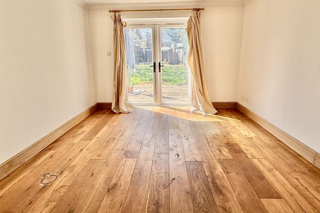 28, Mount Road, Rochester photo 5