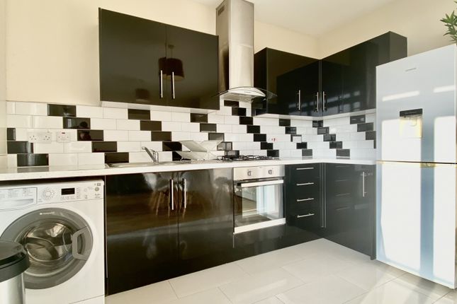 Flat 6, 1D, Caxton Road, Wimbledon photo 3