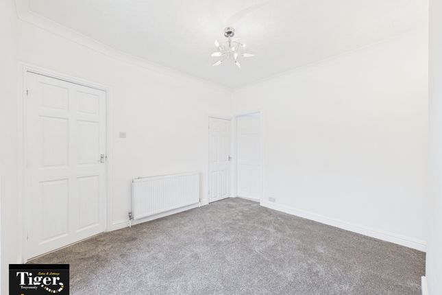 35, Winton Avenue, Blackpool photo 3