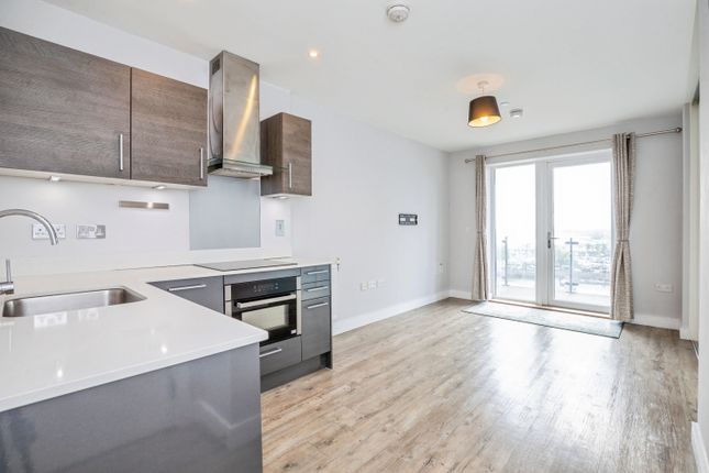 Flat 103/The Peninsula, Pegasus Way, Gillingham photo 3