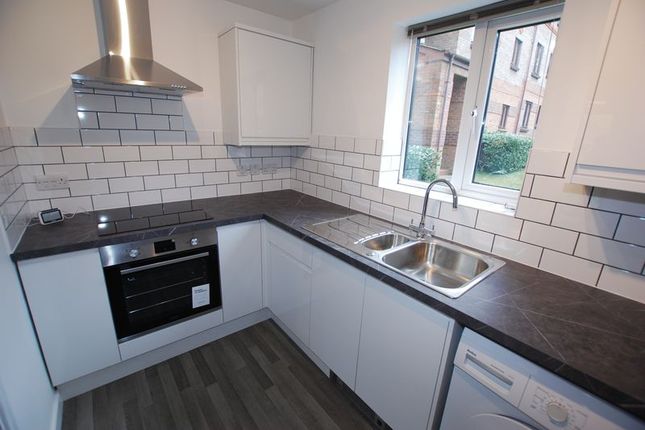 Redcliff Mead Lane, Bristol photo 3