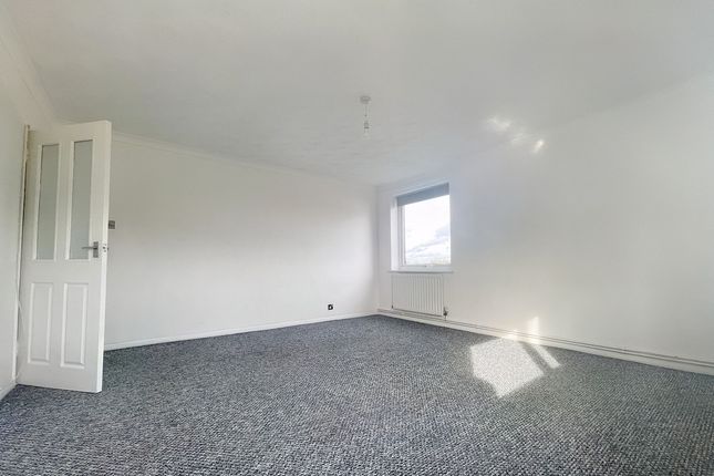 Flat to rent in Granville Road, Sidcup