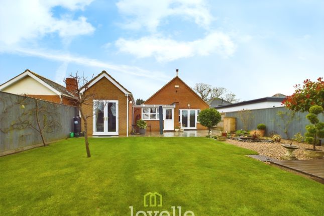 Bungalow for sale in Humberston Avenue, Humberston