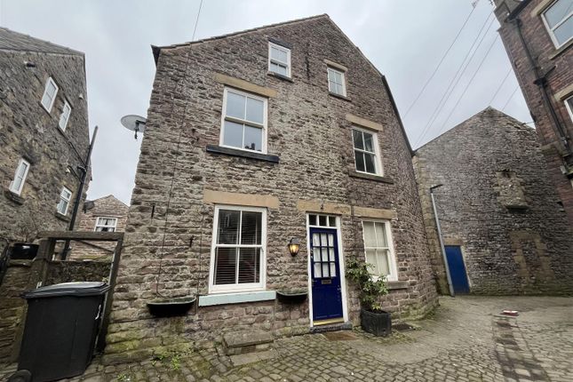 Property to rent in High Street, Buxton SK17