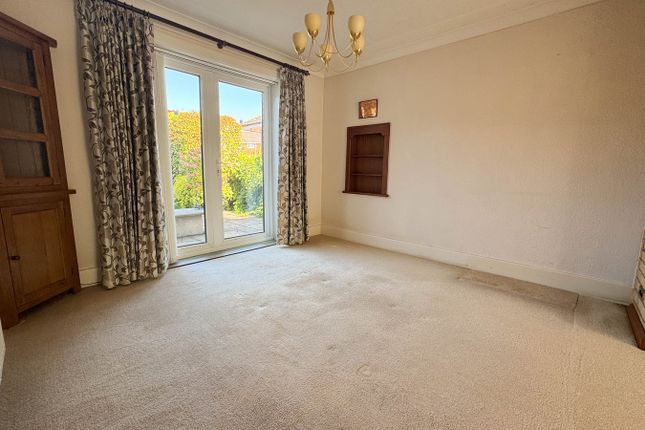 81, Wimborne Road West, Wimborne photo 3