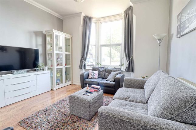 2, Anglefield Court, Clacton on Sea photo 2