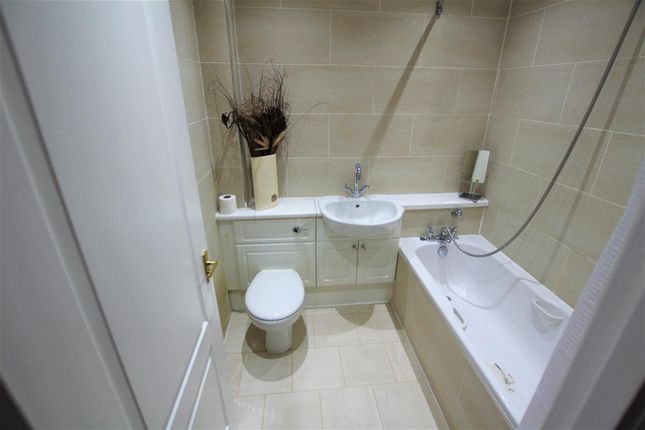 35, Guthrie Court, Motherwell photo 5