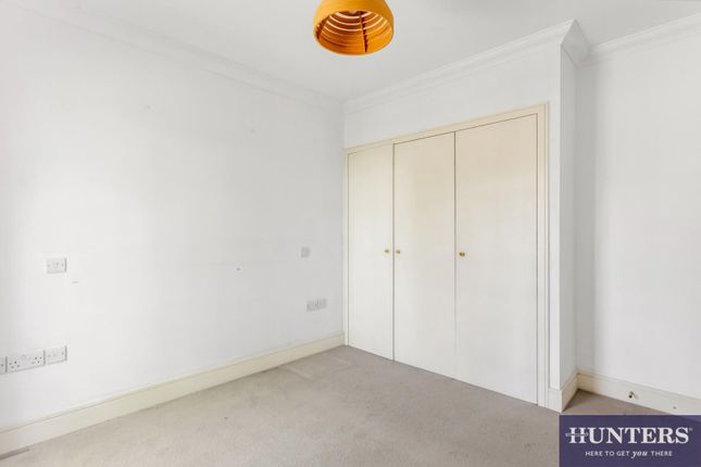 Flat 6, Annadale House, 2 West Heath Avenue, London photo 4
