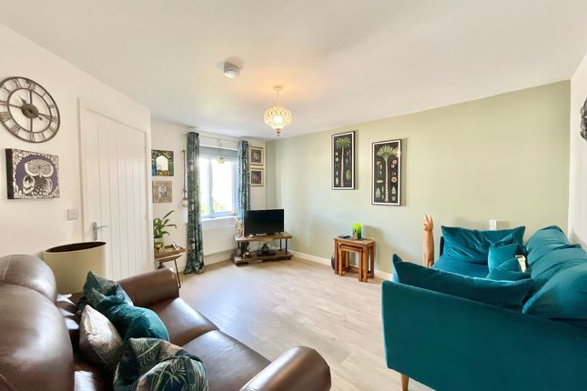 31 Rosemary Hill, Newcastle photo 2