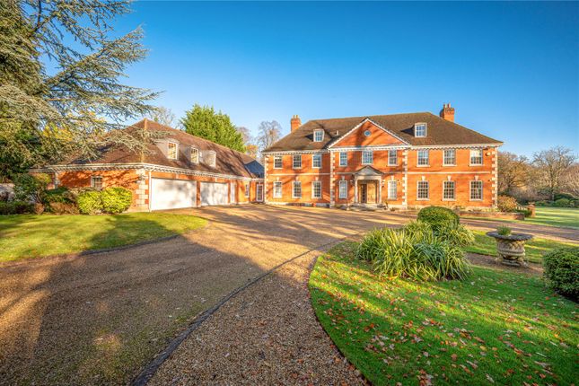 Woodside House,, Hatton Hill, Surrey photo 4