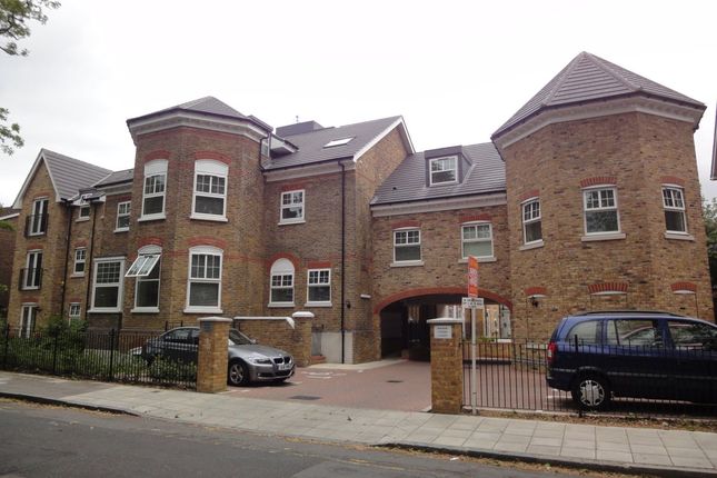 Manor House Court, Golden Manor, Hanwell photo 2