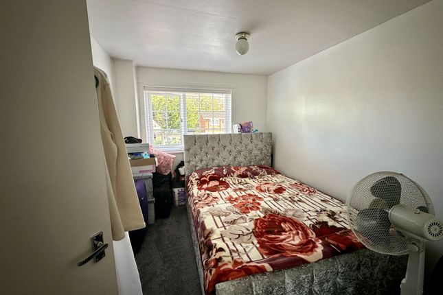24, Peterborough photo 5