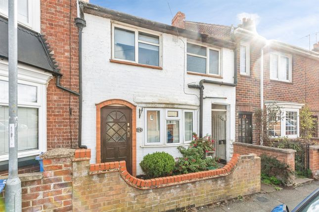 2-bed terraced on Wallis Road, Kettering, £175,000