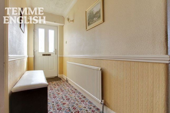 6 South Beech Avenue, Wickford photo 4