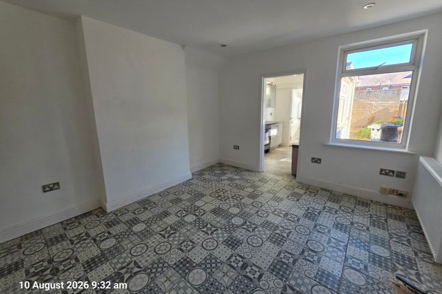 37, Russell Street, Lincoln photo 4