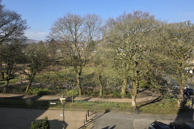Flat 4 The Savoy, 1 Hall Bank, Buxton photo 4