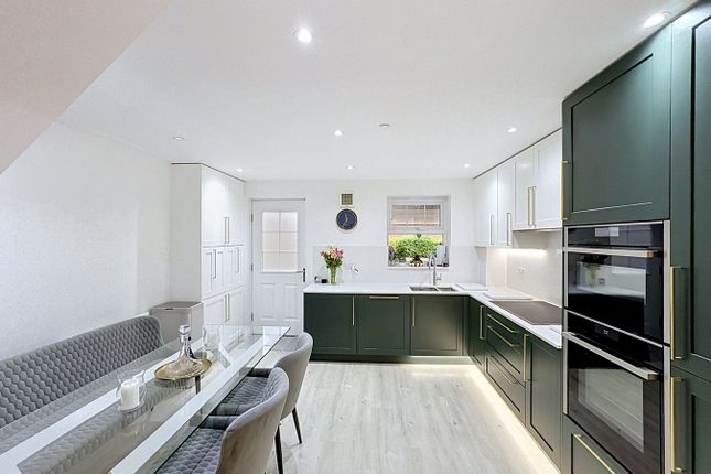 Renwick Drive, Bromley photo 3
