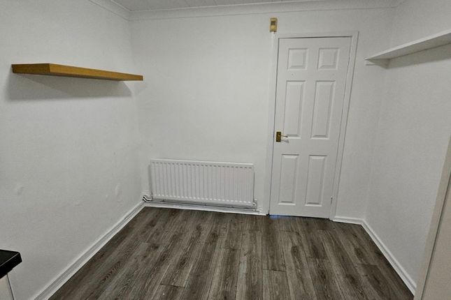 7 Membury Close, Sunderland photo 4