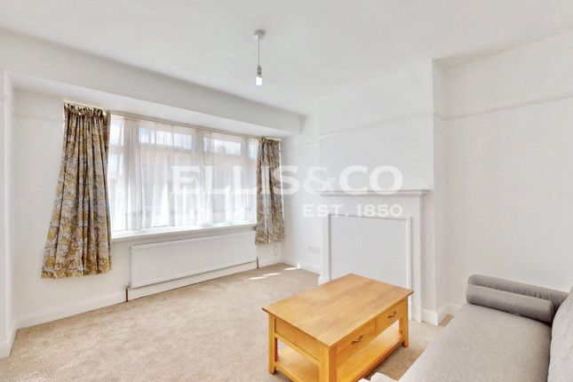 154, Wadham Gardens, Greenford photo 4