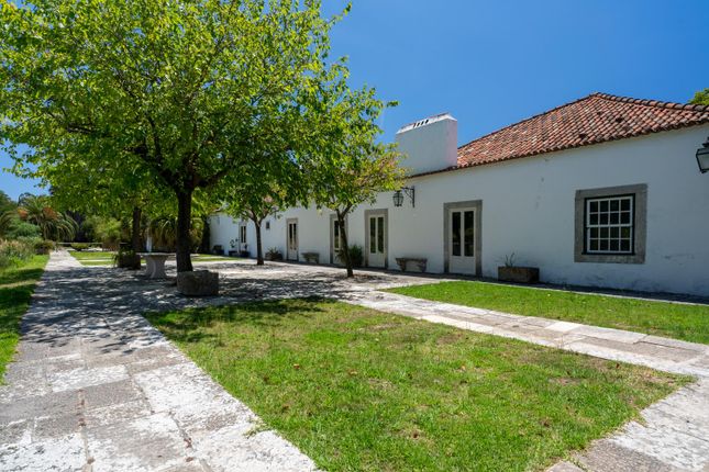 Farmhouse for sale in Almada, Setúbal, Portugal