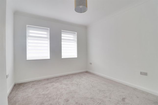 End terrace house for sale in Helmsley Grove, Hull