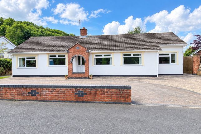 4-bed bungalow on Llanrhystud, Ceredgion, £350,000