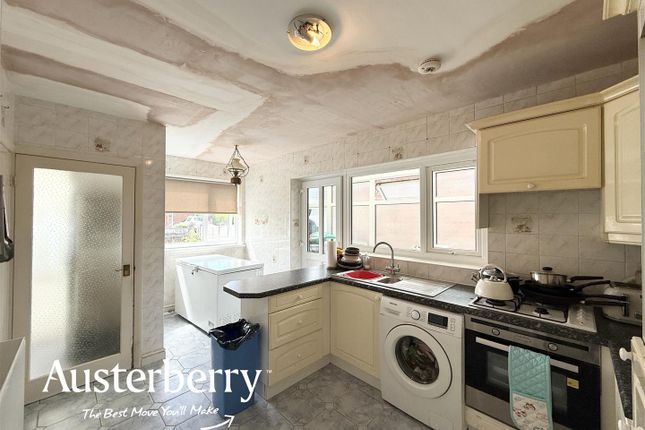 37, Golborn Avenue, Stoke-On-Trent photo 3