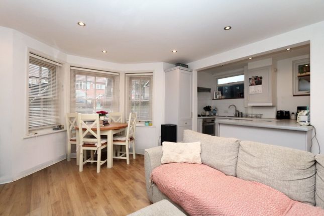 Flat for sale in King Charles Road, Berrylands, Surbiton
