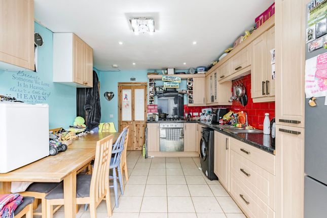 5 Patterson Close, Great Yarmouth photo 4