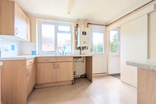 3 School Close, Abingdon photo 4