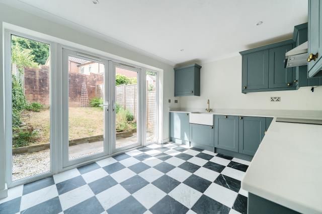 27, Leaver Road, Henley-on-thames photo 4