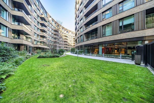 Flat for sale in Wood Crescent, White City, London
