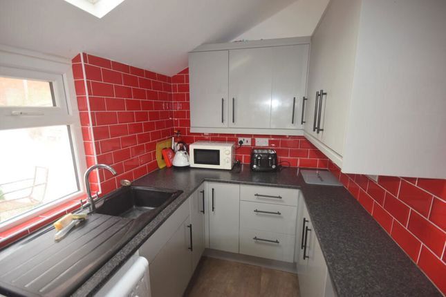Flat 1, 5, St. Patricks Road South, Lytham St. Annes photo 3