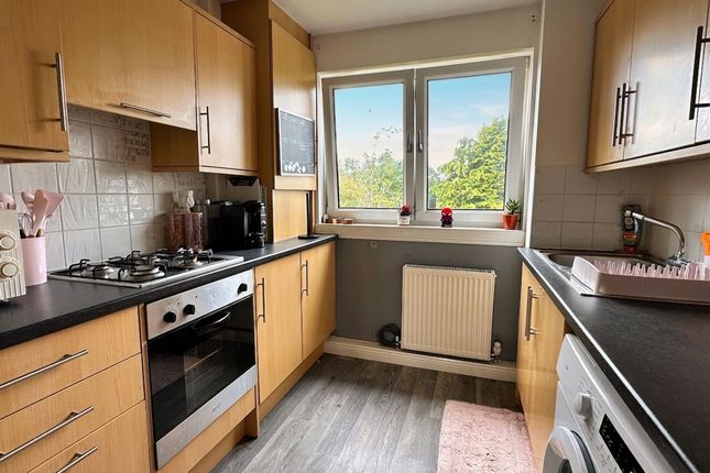 15 High Meadow, Carluke photo 4