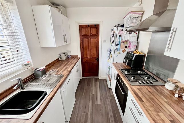 23 Greenfield Road, Newport Pagnell photo 2